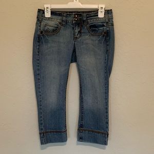 Junior’s Size 5 Capri Jeans